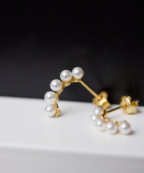 ear PAPILLONNER（イアパピヨネ）の「《スターリングシルバー使用》アールパールピアス（ピアス（両耳用）・レディース・ゴールド系その他6・FREE）」の3枚目の写真