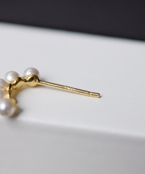 ear PAPILLONNER（イアパピヨネ）の「《スターリングシルバー使用》アールパールピアス（ピアス（両耳用）・レディース・ゴールド系その他6・FREE）」の5枚目の写真