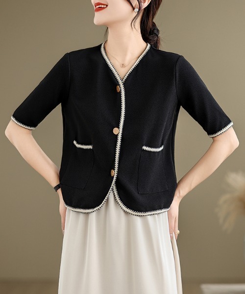 AMAJI（アマジ）の「Vネック ショート丈 ルーズジャケット（その他アウター・レディース・ブラック/ホワイト・X-LARGE/LARGE/MEDIUM）」の2枚目の写真