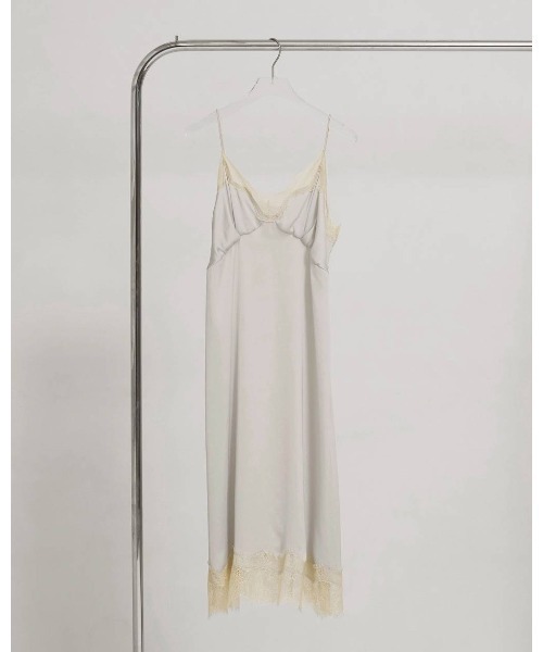 TODAYFUL(トゥデイフル)の「Satin Lace Dress 12610317(ワンピース・レディース・オフホワイト/ライトグリーン・36/38)」の14枚目の写真
