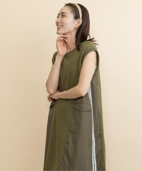 lodie(ロディ)の「異素材コンビ・サイドラインワンピース(ワンピース・レディース・チャコールグレー/ブラック/カーキ・FREE)」の18枚目の写真