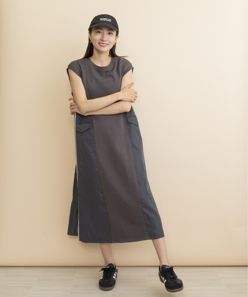 lodie(ロディ)の「異素材コンビ・サイドラインワンピース(ワンピース・レディース・チャコールグレー/ブラック/カーキ・FREE)」の5枚目の写真
