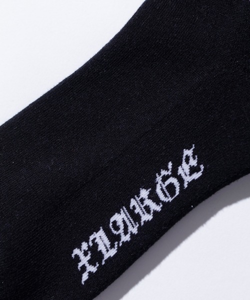 XLARGE（エクストララージ）の「OLD ENGLISH SOCKS（ソックス/靴下・メンズ・グレー/ブラック/ブルー・ONE SIZE）」の4枚目の写真