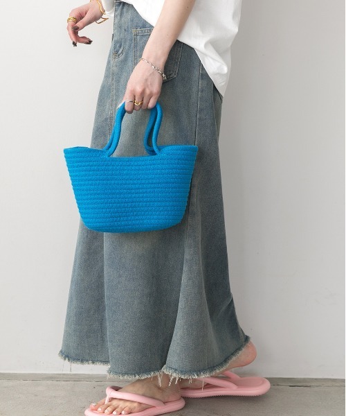 ad thie(アドティエ)の「ロープ編み ミニ カゴ バッグ(かごバッグ・レディース・レッド/ダークグリーン/オレンジ/ピンク/ブルー・FREE)」の11枚目の写真