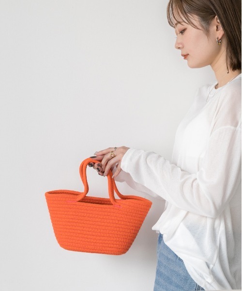 ad thie(アドティエ)の「ロープ編み ミニ カゴ バッグ(かごバッグ・レディース・レッド/ダークグリーン/オレンジ/ピンク/ブルー・FREE)」の21枚目の写真
