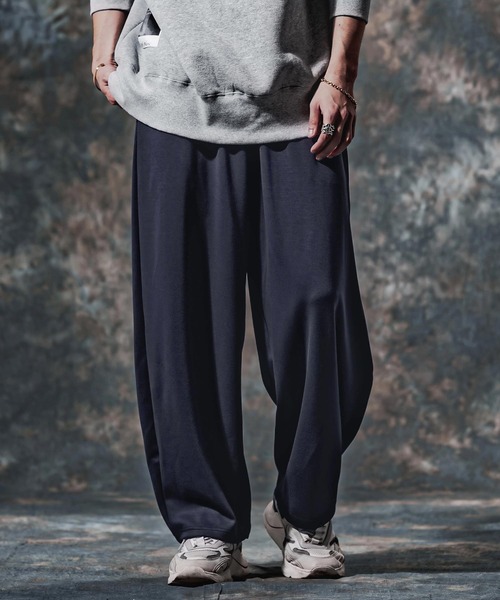 Jih Nunc(ジーヌンク)の「mp15263-TRポンチ刺繍ロゴバルーンパンツ(JIH-R1232)(スウェットパンツ・メンズ・ネイビー/グレイッシュベージュ/ブラック・L/M/S)」の3枚目の写真