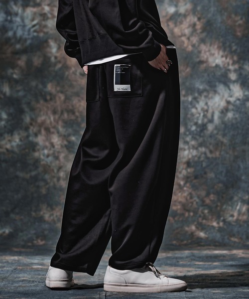 Jih Nunc(ジーヌンク)の「mp15263-TRポンチ刺繍ロゴバルーンパンツ(JIH-R1232)(スウェットパンツ・メンズ・ネイビー/グレイッシュベージュ/ブラック・L/M/S)」の1枚目の写真
