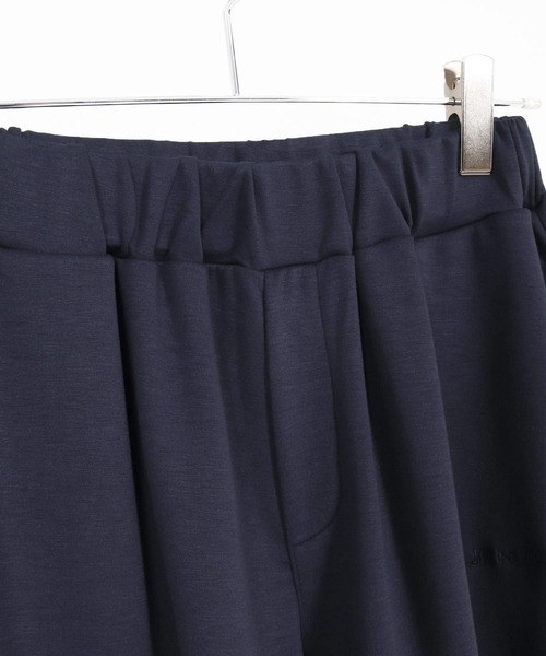 Jih Nunc(ジーヌンク)の「mp15263-TRポンチ刺繍ロゴバルーンパンツ(JIH-R1232)(スウェットパンツ・メンズ・ネイビー/グレイッシュベージュ/ブラック・L/M/S)」の4枚目の写真