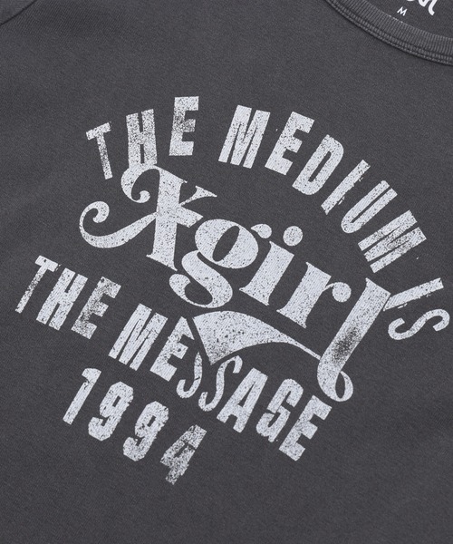 X-girl（エックスガール）の「MIXED FONT FADED L/S COMPACT TOP（Tシャツ/カットソー・レディース・オリーブ/ブラック・S/M）」の11枚目の写真