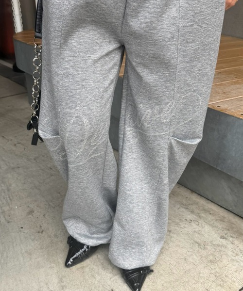 continuer de NICE CLAUP（コンティニューデナイスクラップ）の「キラキラロゴのスウェットパンツ（スウェットパンツ・レディース・ブラック/ピンク/トップグレー/ブラウン・FREE）」の7枚目の写真