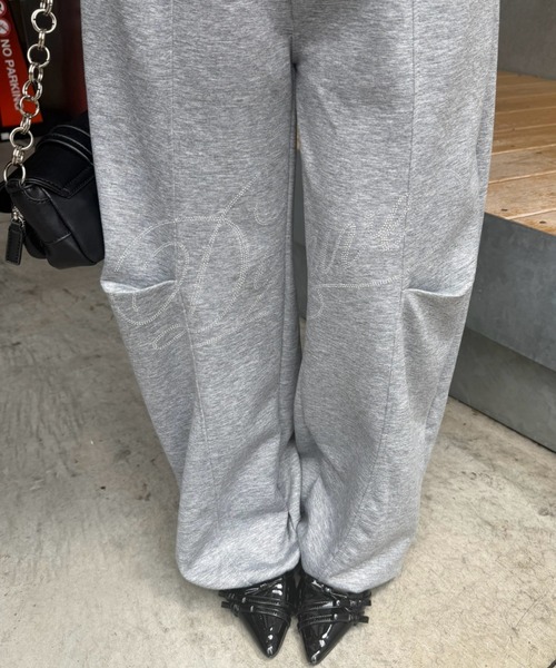 continuer de NICE CLAUP（コンティニューデナイスクラップ）の「キラキラロゴのスウェットパンツ（スウェットパンツ・レディース・ブラック/ピンク/トップグレー/ブラウン・FREE）」の16枚目の写真