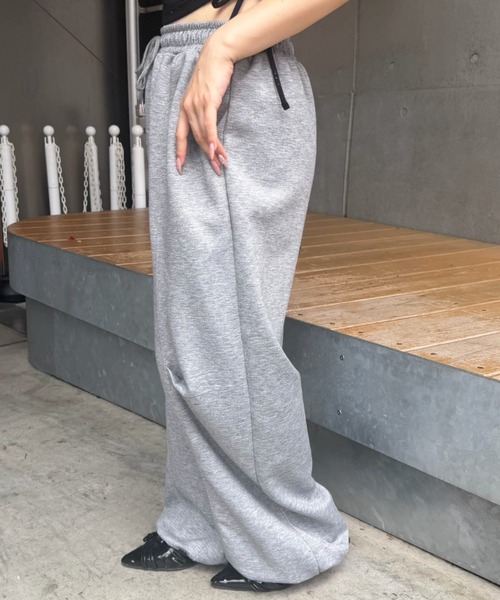 continuer de NICE CLAUP（コンティニューデナイスクラップ）の「キラキラロゴのスウェットパンツ（スウェットパンツ・レディース・ブラック/ピンク/トップグレー/ブラウン・FREE）」の9枚目の写真