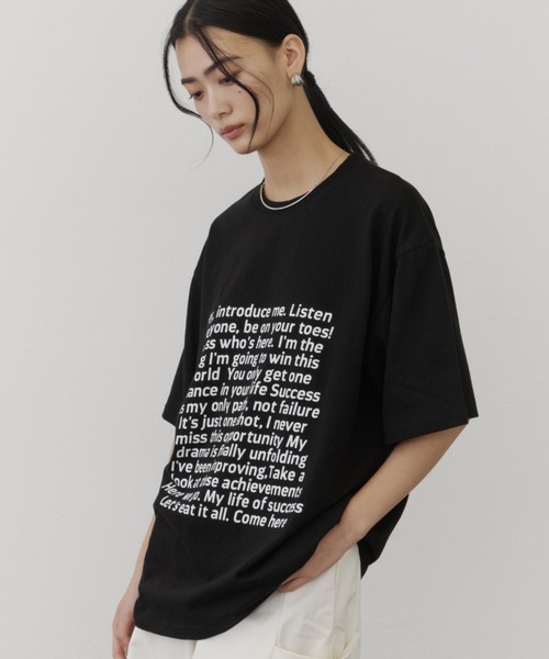 DFFUR.（ディフル）の「ルーズシルエットレタリングTシャツ【ユニセックス】（Tシャツ/カットソー・レディース・オフホワイト/ブラック・FREE）」の17枚目の写真