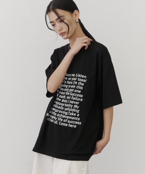 DFFUR.（ディフル）の「ルーズシルエットレタリングTシャツ【ユニセックス】（Tシャツ/カットソー・レディース・オフホワイト/ブラック・FREE）」の19枚目の写真