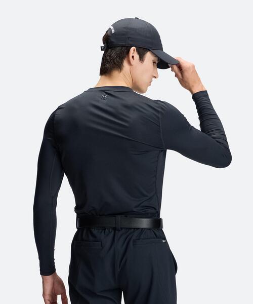 UNDER ARMOUR(アンダーアーマー)の「UAヒートギア フィッティド ロングスリーブ ノベルティ クルーネック シャツ(ゴルフ/メンズ)(Tシャツ/カットソー・メンズ・ブラック・XL/M/S/2XL/L/3XL)」の2枚目の写真