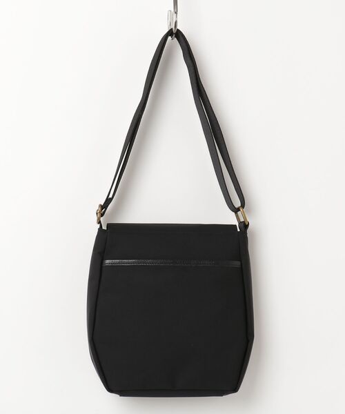 kalsac(カルサック)の「FLAP SHOULDER BATEAU / S(ショルダーバッグ・レディース・ブラック/ブラウン・ONE SIZE)」の19枚目の写真