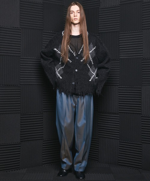 MAISON SPECIAL(メゾンスペシャル)の「《UNISEX》デストロイダメージアーガイルプライムオーバーモヘヤシャギーニットカーディガン/Distressed Damaged Argyle Prime-Over Mohair Shaggy Knit Cardigan【MAISON SPECIAL/メゾンスペシャル】(カーディガン/ボレロ・メンズ・パープル/ブラック・2/1/0)」の3枚目の写真