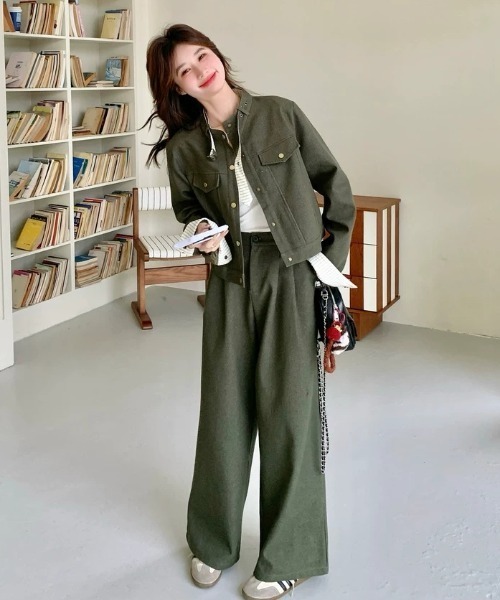 FAVORITO(ファヴォリート)の「ジャケットパンツセットアップ(セットアップ・レディース・カーキ・S/M/L)」の4枚目の写真
