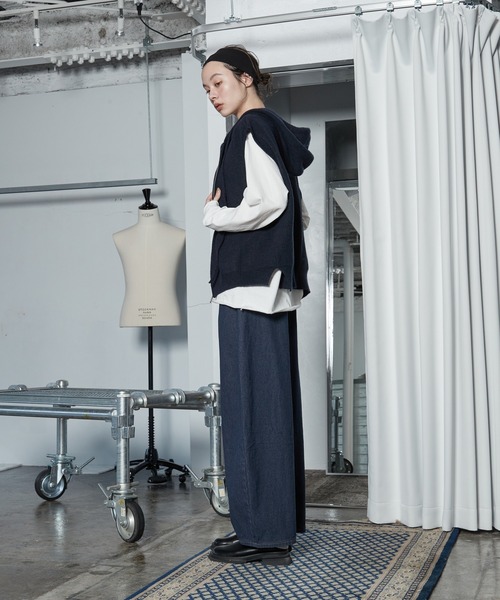 OFROOM(オフルーム)の「【2026秋冬新作】Zip-up Hood Knit Vest|ジップアップフードニットベスト(ベスト・レディース・ブラウン/チャコールグレー/ネイビー・FREE)」の9枚目の写真