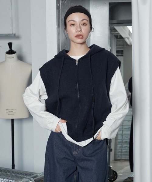 OFROOM(オフルーム)の「【2026秋冬新作】Zip-up Hood Knit Vest|ジップアップフードニットベスト(ベスト・レディース・ブラウン/チャコールグレー/ネイビー・FREE)」の11枚目の写真