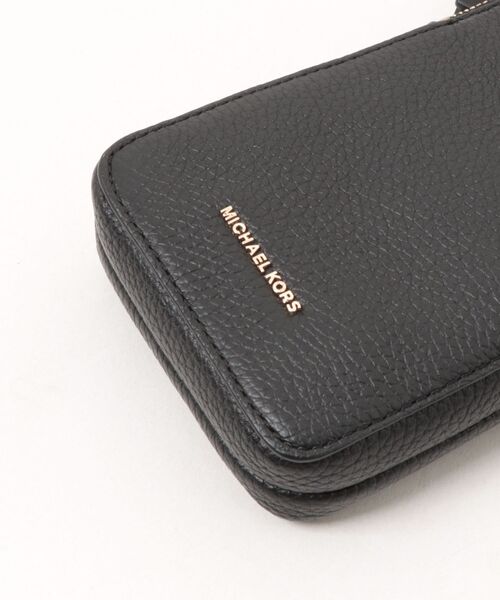 MICHAEL KORS(マイケルコース)の「JET SET ペブルレザー スマートフォン クロスボディ スモール(ショルダーバッグ・レディース・ブラック・FREE)」の7枚目の写真