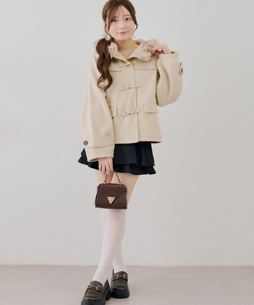 Another Branch olive des olive(アナザーブランチオリーブデオリーブ)の「ファー付ダッフルショートコート(ダッフルコート・レディース・アイボリー/ボルドー/ネイビー・FREE)」の5枚目の写真