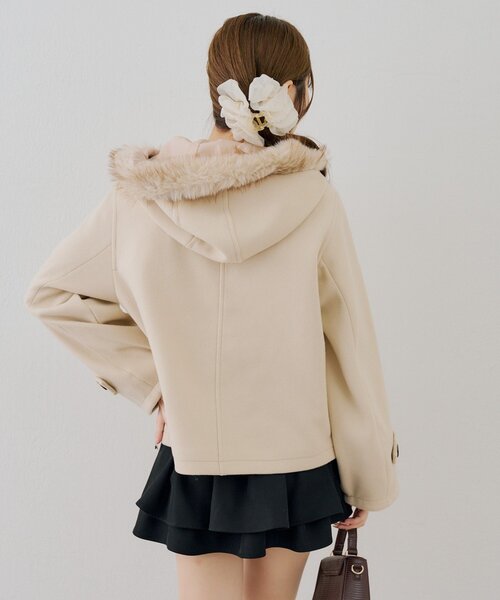 Another Branch olive des olive(アナザーブランチオリーブデオリーブ)の「ファー付ダッフルショートコート(ダッフルコート・レディース・アイボリー/ボルドー/ネイビー・FREE)」の15枚目の写真