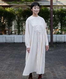 フクロウと緑の蔦のアトリエ