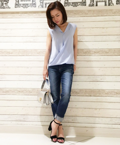 31 Sons de mode(トランテアン ソン ドゥ モード)の「ノースリーブカシュクールブラウス (シャツ/ブラウス・レディース・オフホワイト/ピンク/サックスブルー・36)」の2枚目の写真