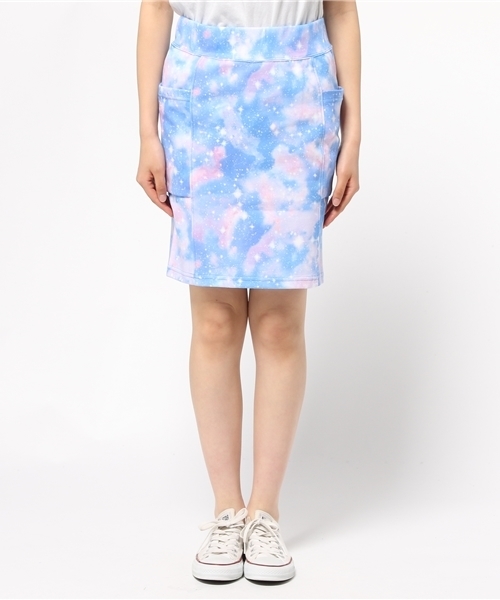 X-girl（エックスガール）の「RAINBOW DUST PENCIL SKIRT /タイダイ/総柄/パステルカラー/レインボー/スウェットスカート（スカート・レディース・ブルー・1/2）」の2枚目の写真