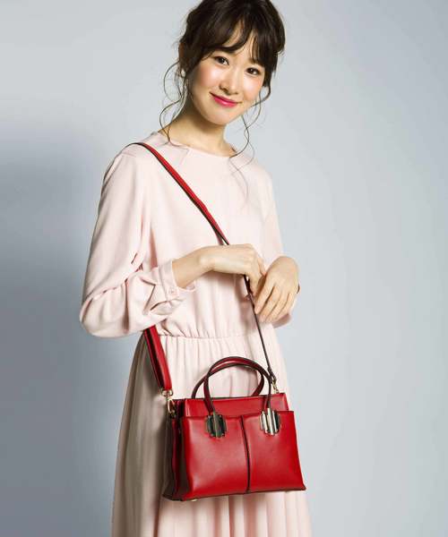 PLAIN CLOTHING（プレーンクロージング）の「フェイクレザーハンドバッグ/ショルダーバッグ【PLAIN CLOTHING】（ショルダーバッグ・レディース・レッド/キャメル/グレー/ネイビー/ブラック・FREE）」の10枚目の写真