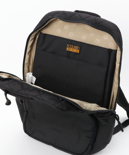 Focused Space(フォーカスドスペース)の「THE CURRICULUM BACKPACK バックパック デイパック(バックパック/リュック・メンズ・ブラック/グレー系その他/バーガンディー/タン/ブラウン/ブルー・ONE SIZE)」の7枚目の写真