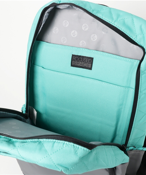 Focused Space(フォーカスドスペース)の「THE CURRICULUM BACKPACK バックパック デイパック(バックパック/リュック・メンズ・ブラック/グレー系その他/バーガンディー/タン/ブラウン/ブルー・ONE SIZE)」の11枚目の写真