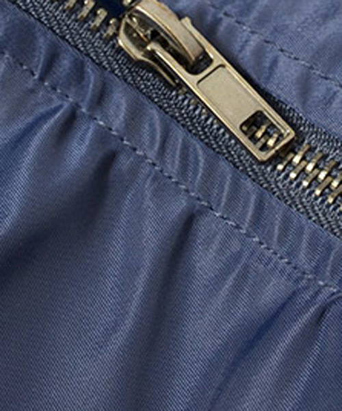 MinoriTY(マイノリティ)の「ナイロンMA-1ジャケット(MA-1・メンズ・ブラック/ネイビー/カーキ/カモフラージュ/レッド・M/L/XL)」の19枚目の写真