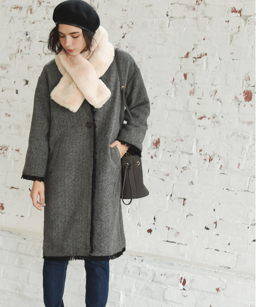 Luz Llena（ラズレナ）の「ヘリンボーンツイード・フリンジノーカラーコート（ノーカラージャケット・レディース・ホワイト/ブラック・MEDIUM）」の5枚目の写真