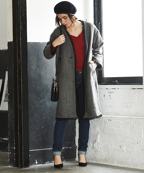 Luz Llena（ラズレナ）の「ヘリンボーンツイード・フリンジノーカラーコート（ノーカラージャケット・レディース・ホワイト/ブラック・MEDIUM）」の6枚目の写真