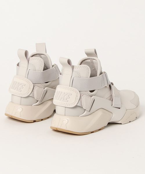 NIKE（ナイキ）の「【NIKE】 WMNS AIR HUARACHE CITY AH6787-001（スニーカー・レディース・ベージュ・23.5cm/23cm/24.5cm/24cm/25cm）」の3枚目の写真