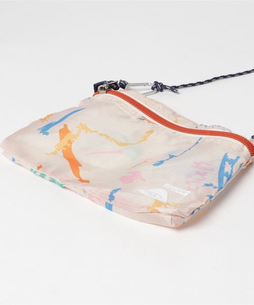 POLeR（ポーラー）の「POLER STUFFABLE LARGE POUCH（ショルダーバッグ・メンズ・ブラック/ピンク/カーキ・FREE）」の5枚目の写真