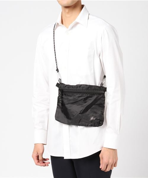 POLeR（ポーラー）の「POLER STUFFABLE LARGE POUCH（ショルダーバッグ・メンズ・ブラック/ピンク/カーキ・FREE）」の7枚目の写真