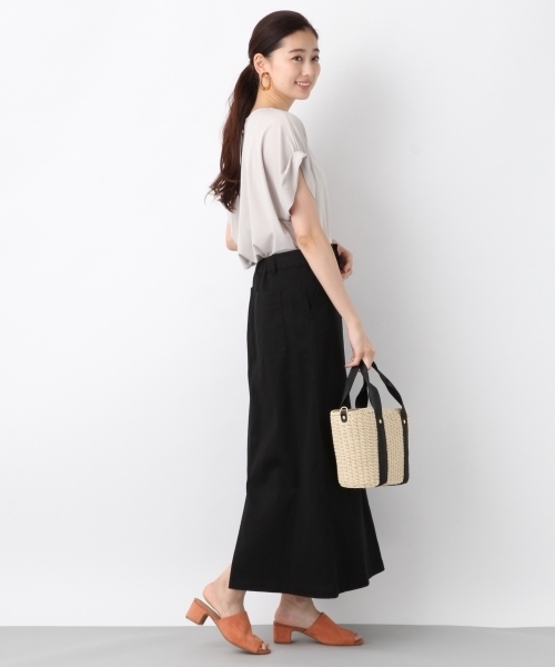 LEPSIM(レプシィム)の「フハクライクタックスリーブプルオーバーSS 799225(Tシャツ/カットソー・レディース・ブラック/ダークブラウン/オフホワイト/グレイッシュベージュ・FREE)」の13枚目の写真