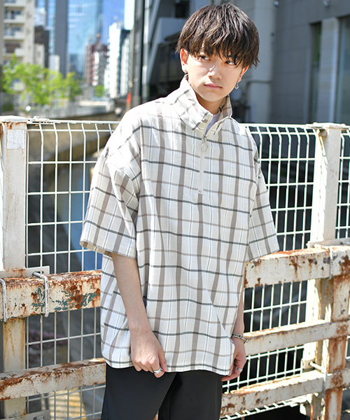 kutir（クティール）の「【ビッグシルエット】ハーフジッププルオーバー（シャツ/ブラウス・メンズ・ベージュ系その他/ホワイト系その他/ブラック/ブルー系その他/ブラウン系その他/ネイビー・MEDIUM/LARGE）」の2枚目の写真