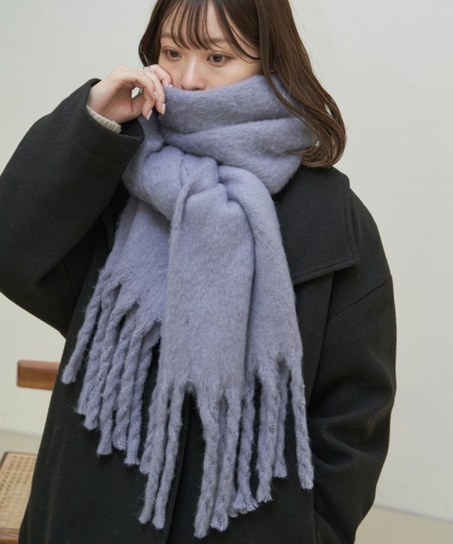 VANNIE U(ヴァニーユー)の「もこもこボリュームマフラー(マフラー・レディース・ダークブラウン/ベージュ/ピンク/アイボリー/オートミール/マスタード/イエロー/ライトブルー/グリーン・FREE)」の6枚目の写真