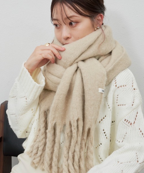 VANNIE U(ヴァニーユー)の「もこもこボリュームマフラー(マフラー・レディース・ダークブラウン/ベージュ/ピンク/アイボリー/オートミール/マスタード/イエロー/ライトブルー/グリーン・FREE)」の20枚目の写真