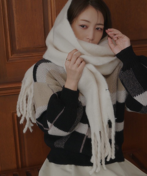 VANNIE U(ヴァニーユー)の「もこもこボリュームマフラー(マフラー・レディース・ダークブラウン/ベージュ/ピンク/アイボリー/オートミール/マスタード/イエロー/ライトブルー/グリーン・FREE)」の11枚目の写真