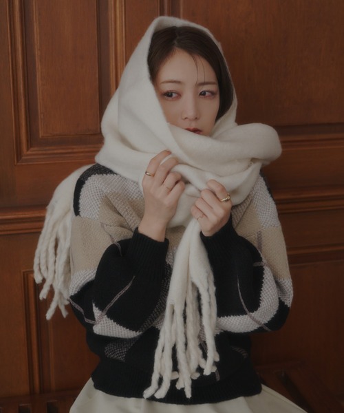 VANNIE U(ヴァニーユー)の「もこもこボリュームマフラー(マフラー・レディース・ダークブラウン/ベージュ/ピンク/アイボリー/オートミール/マスタード/イエロー/ライトブルー/グリーン・FREE)」の14枚目の写真