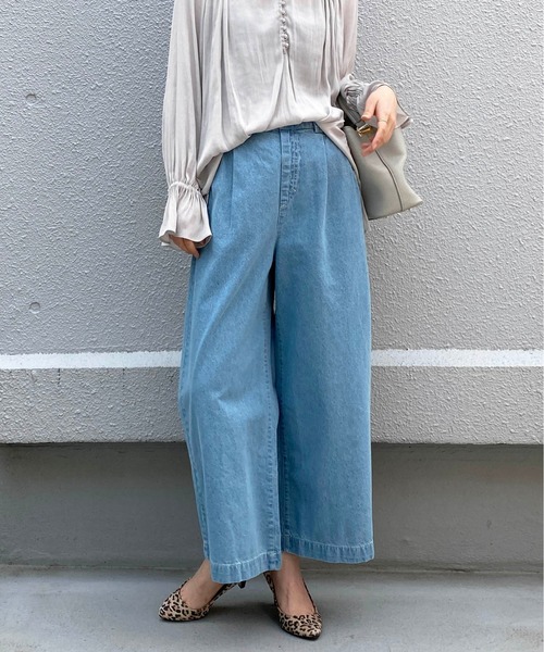 PICCIN(ピッチン)の「【WEB限定】ワンタックワイドデニムパンツ(デニムパンツ・レディース・ブルー/アイボリー・M)」の2枚目の写真