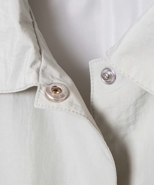 WEGO(ウィゴー)の「WEGO/ナイロンショートCPOシャツジャケット(ナイロンジャケット・レディース・ライトベージュ/サックスブルー・FREE)」の17枚目の写真