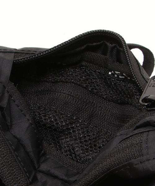 MEI（メイ）の「【MEI】ワンポイントロゴ ミニウエストバッグ ボディバッグ（ボディバッグ/ウエストポーチ・メンズ・グレー/ブラック・FREE）」の3枚目の写真