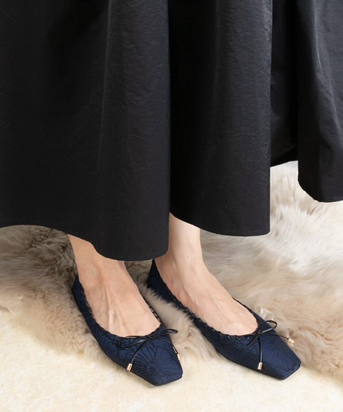 RANDA（ランダ）の「ソフトスクエアトゥリボンフラットパンプス（パンプス・レディース・レオパード/ブラック/ブラウン/ピンク/その他・22.5/23/23.5/24/24.5/25/25.5/22）」の13枚目の写真