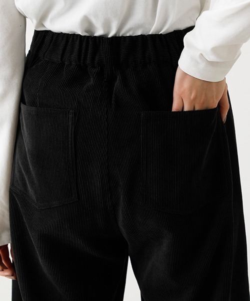 AZUL by moussy(アズールバイマウジー)の「SOFT CORDUROY WIDE PANTS/ソフトコーデュロイワイドパンツ(その他パンツ・レディース・カーキ/ブラック/ライトベージュ・SMALL/MEDIUM)」の15枚目の写真